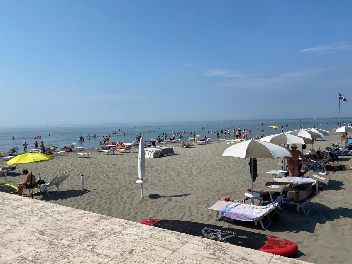 Apartment Mit Meerblick Am Strand Costa Azzura Grado Buitenkant foto