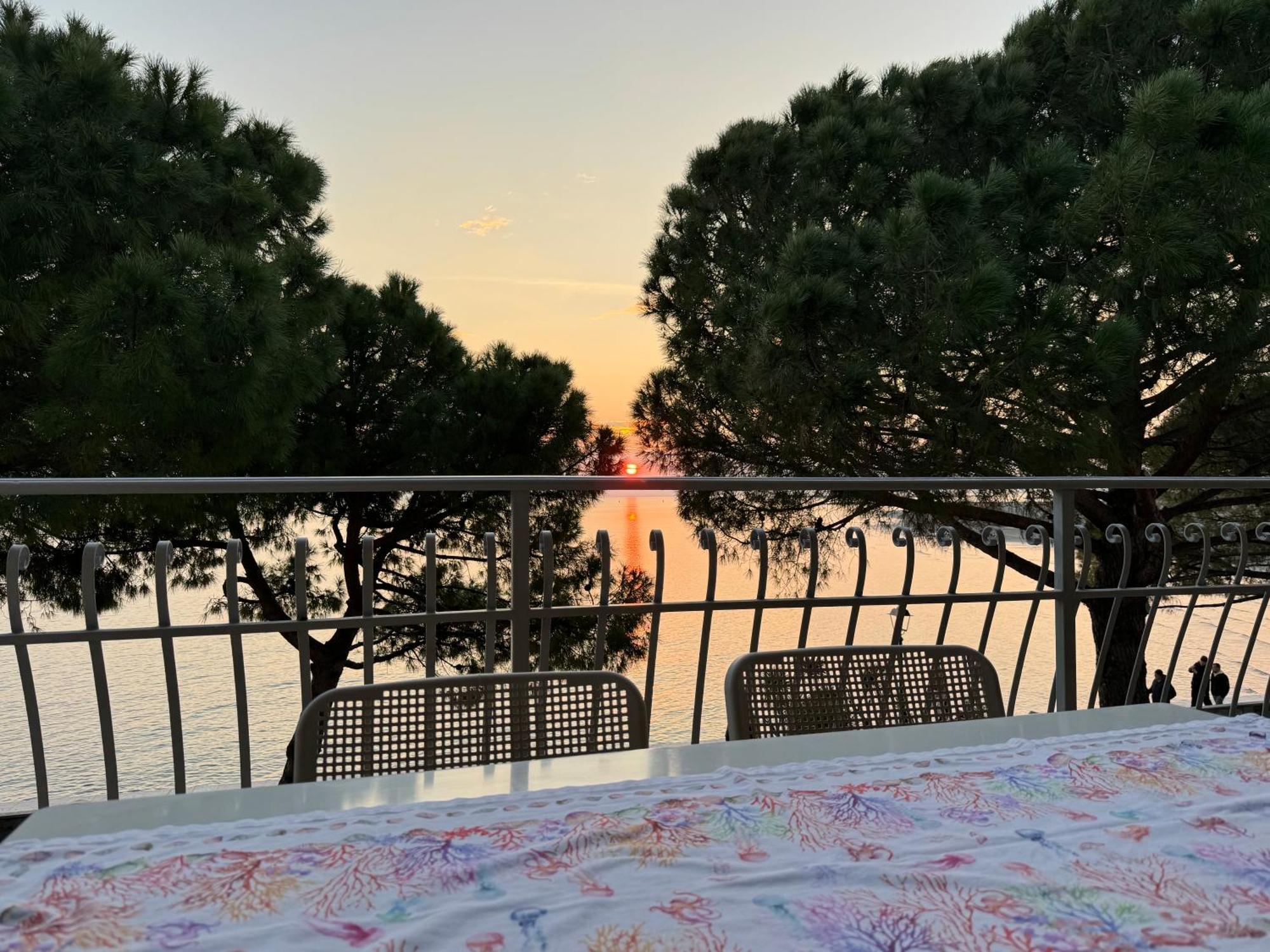 Apartment Mit Meerblick Am Strand Costa Azzura Grado Buitenkant foto
